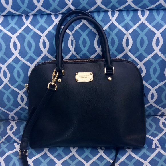 Michael Kors Handbags - 👜 Michael Kors black satchel 👜
